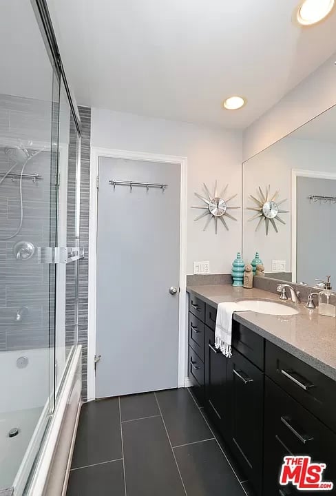 11138 Aqua Vista St #24