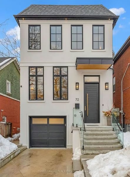 72 Castlefield Ave