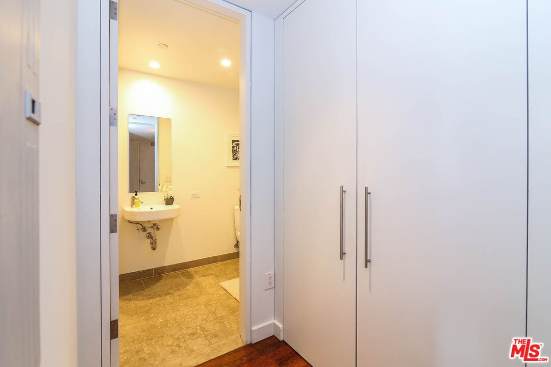6250 Hollywood Blvd, #11N