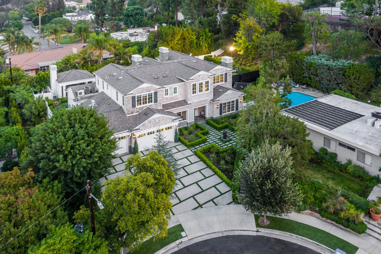 Encino: Where the Oaks Hold Court