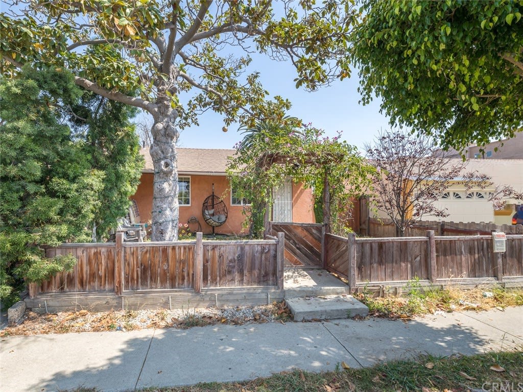 3717 W 116th Street