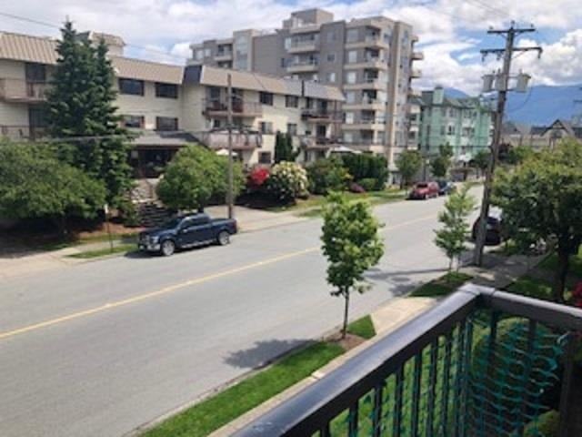 211-45744 Spadina Ave