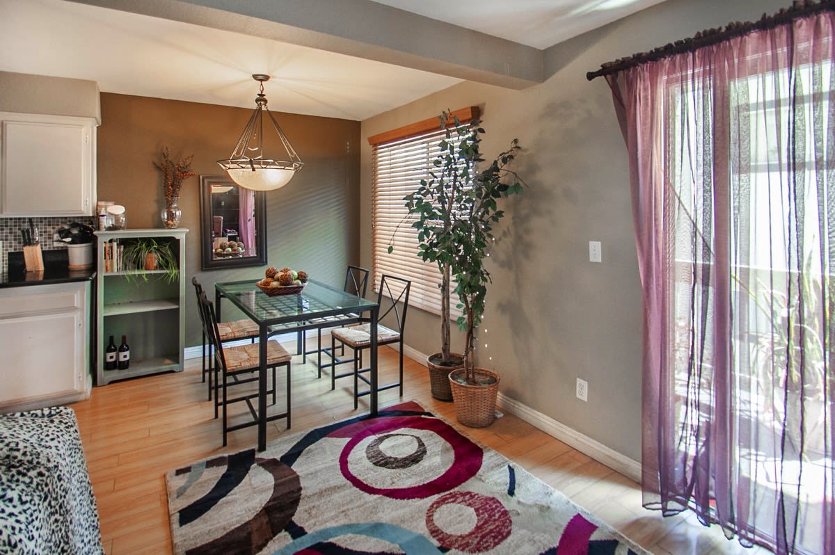 4528 Colbath Ave 102 Sherman Oaks, CA