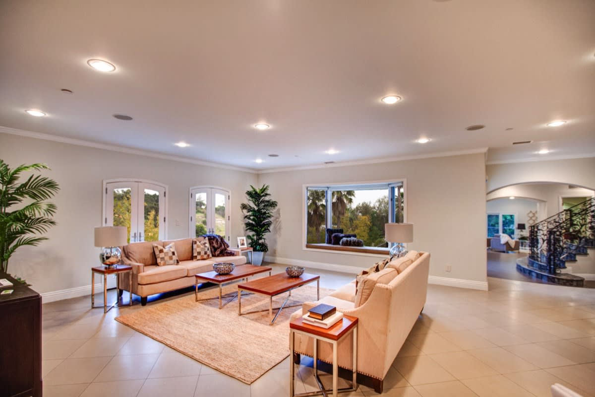 4156 Sunswept Dr, Studio City, CA.