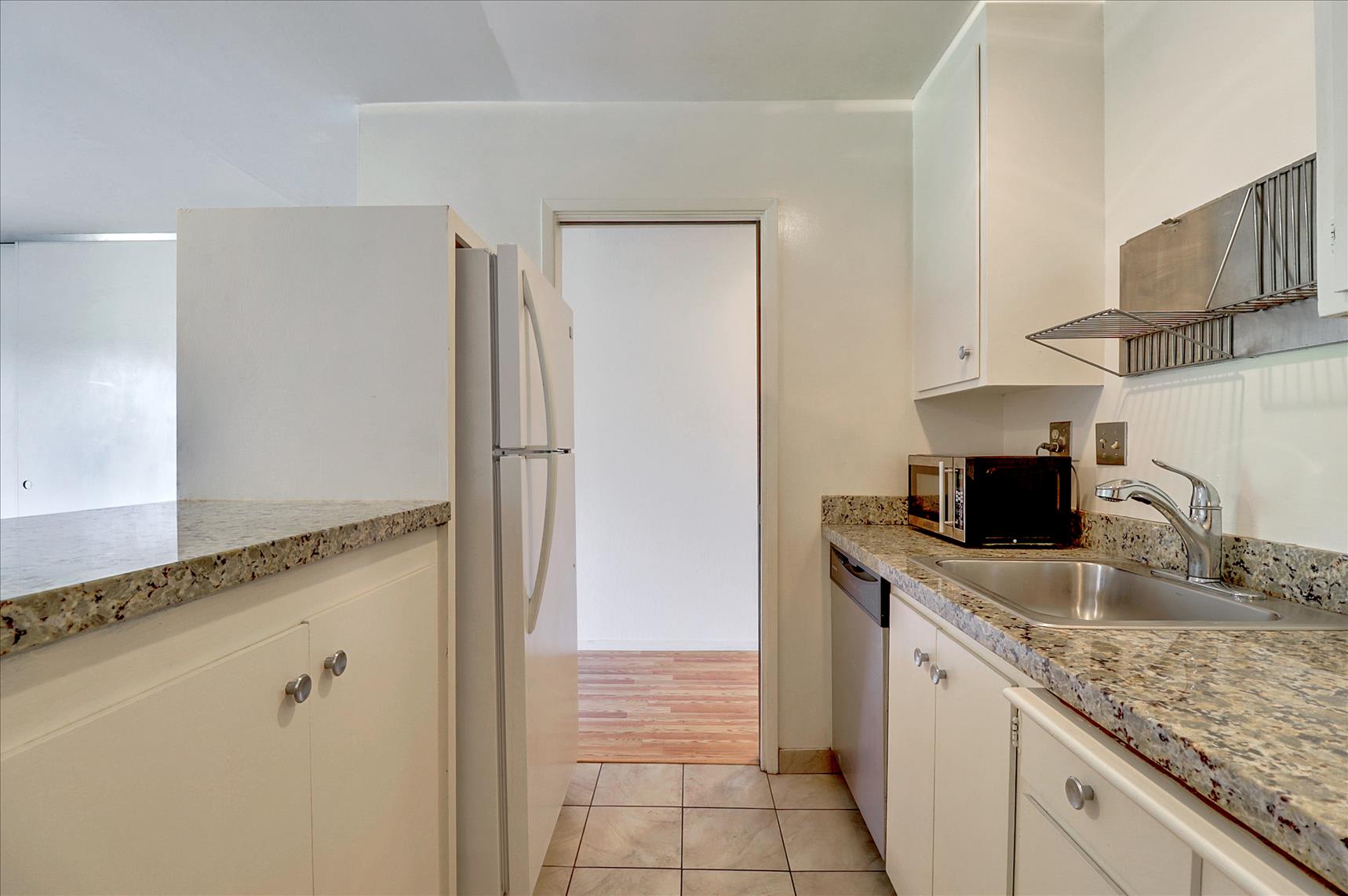 425 Orange St, #310