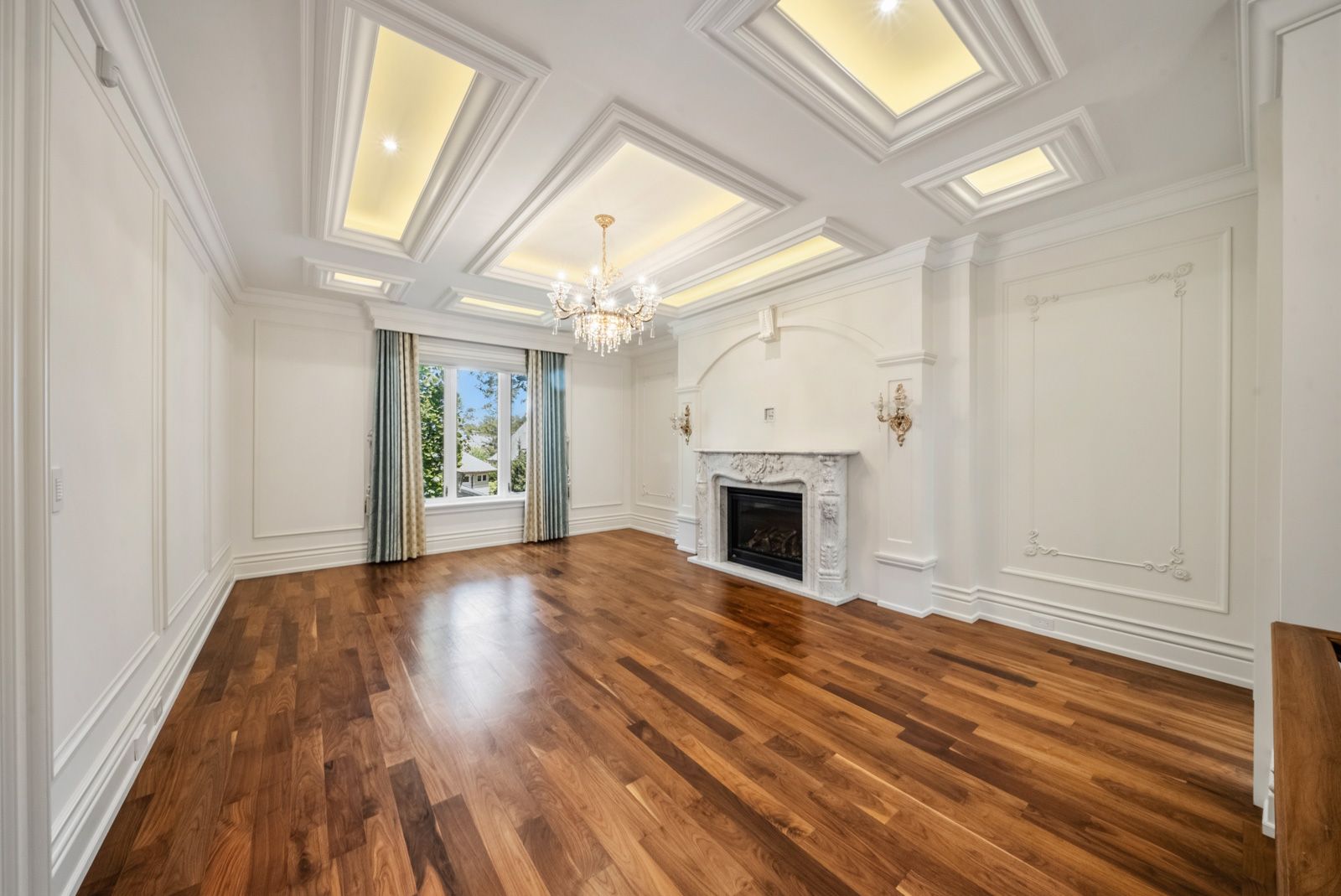 Grand Palatial Newly Completed