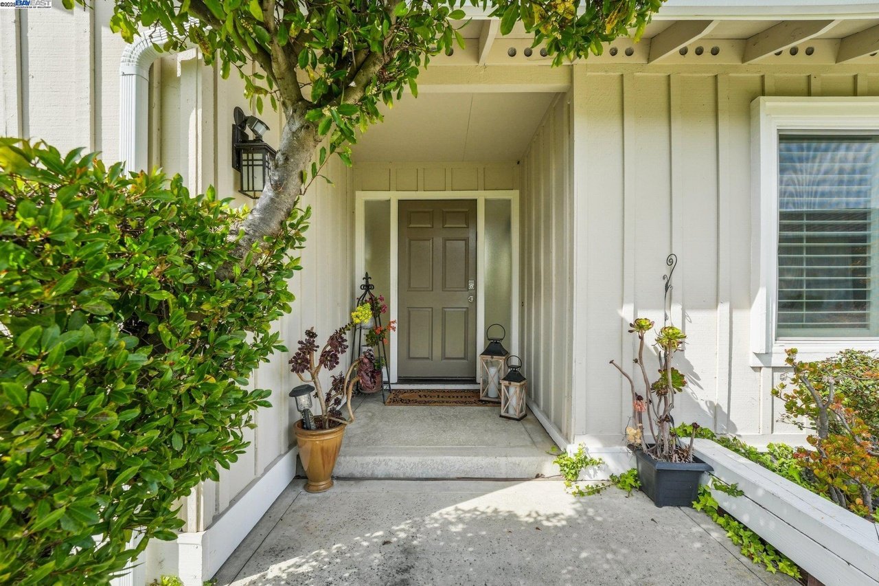 2119 Presidio Ct