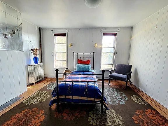 630 Vanderbilt Street *
