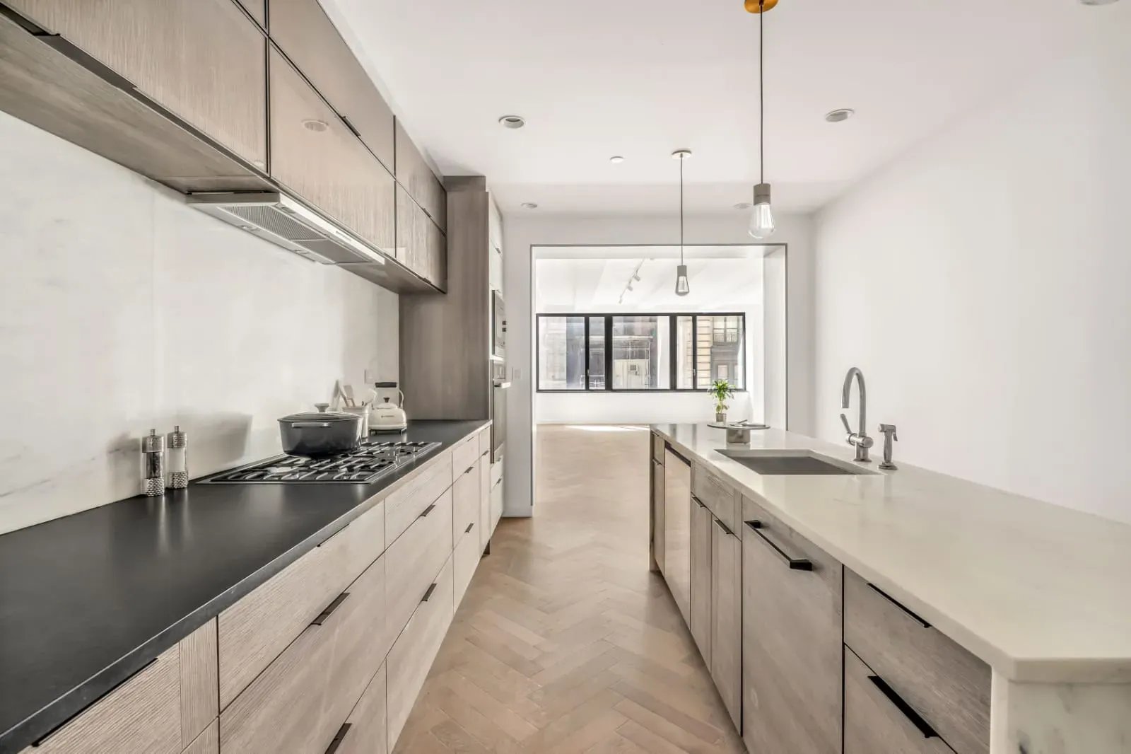 15 E 31st St #3