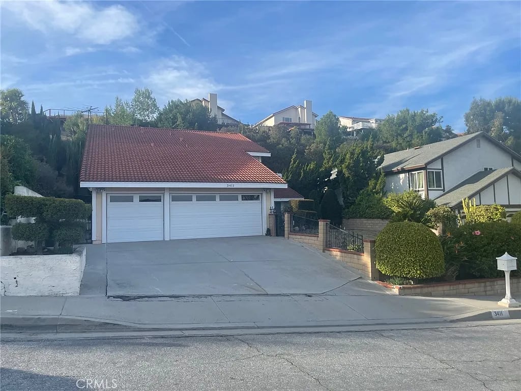 3411 Heather Field Dr