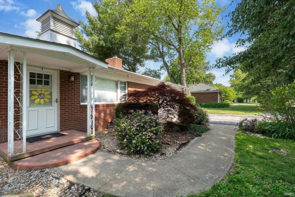 1323 Locust Place