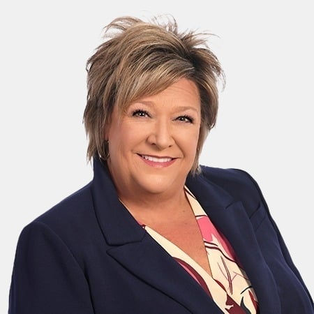 Terri Aubain Surfside Beach, TX Real Estate Agent Headshot