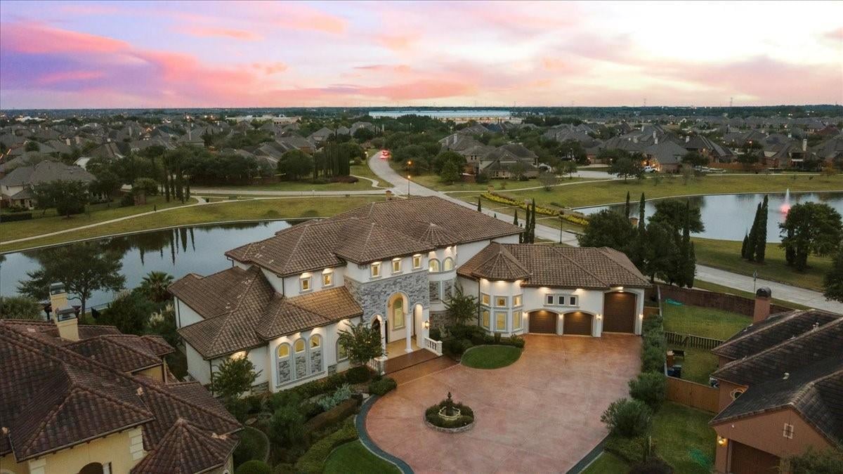 League City