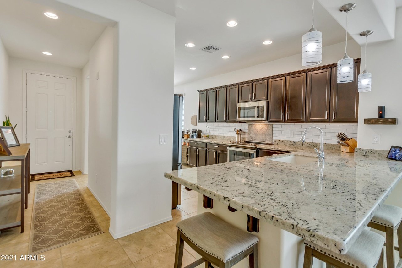 538 E Balao Dr