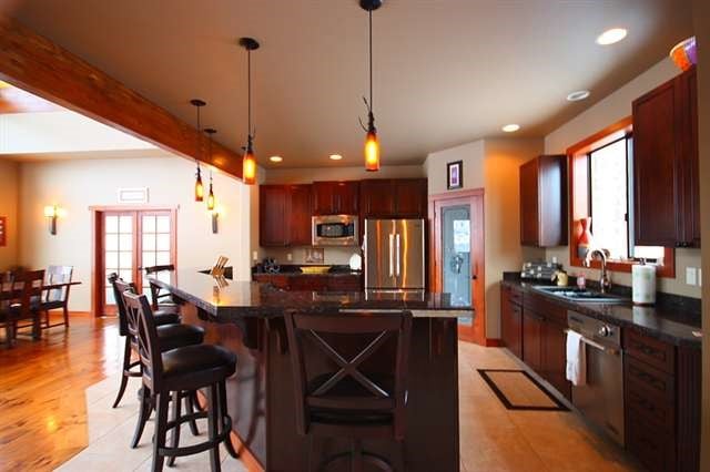 214 Vineyard Dr