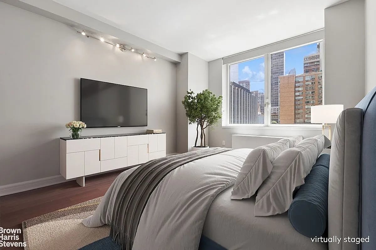 100 Riverside Blvd #5B