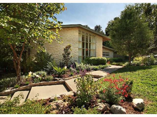 4405 Balcones Dr