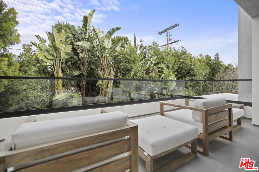 N Crescent Heights Blvd, 90046