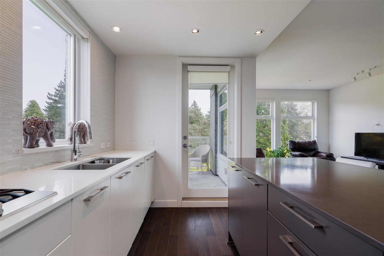 509-4867 Cambie St