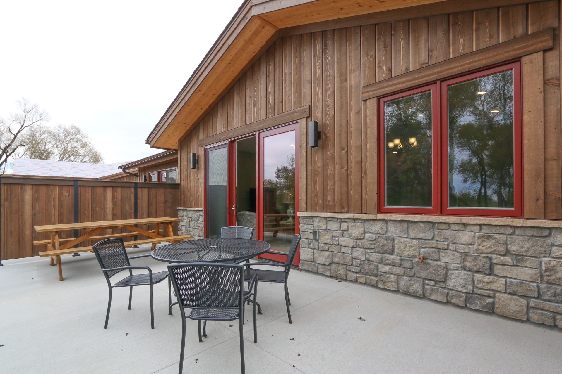 15 Creekside Ln