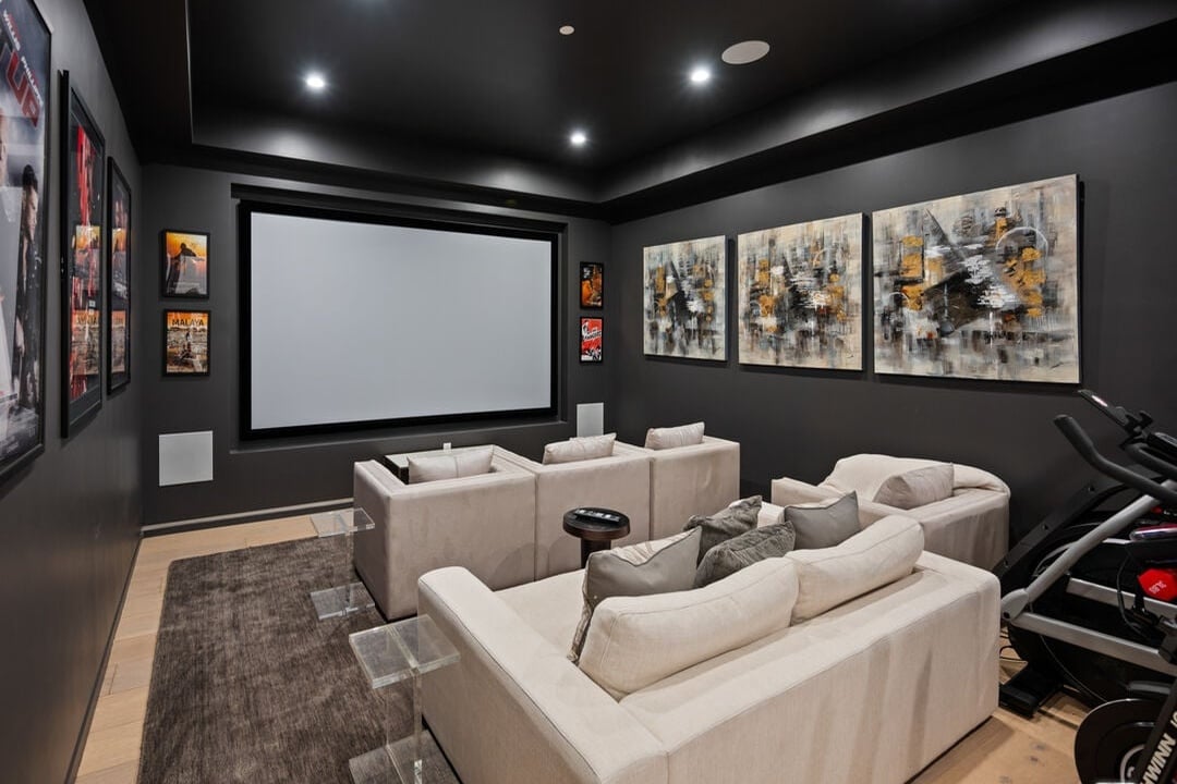 Aurelian Crest, Linda Flora Dr, 90049