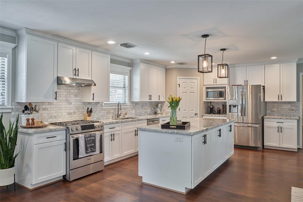 1506 Freedonia Dr