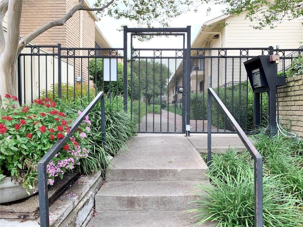 3131 Cummins St, #21