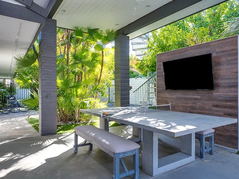 1031 Andreas Palms Dr