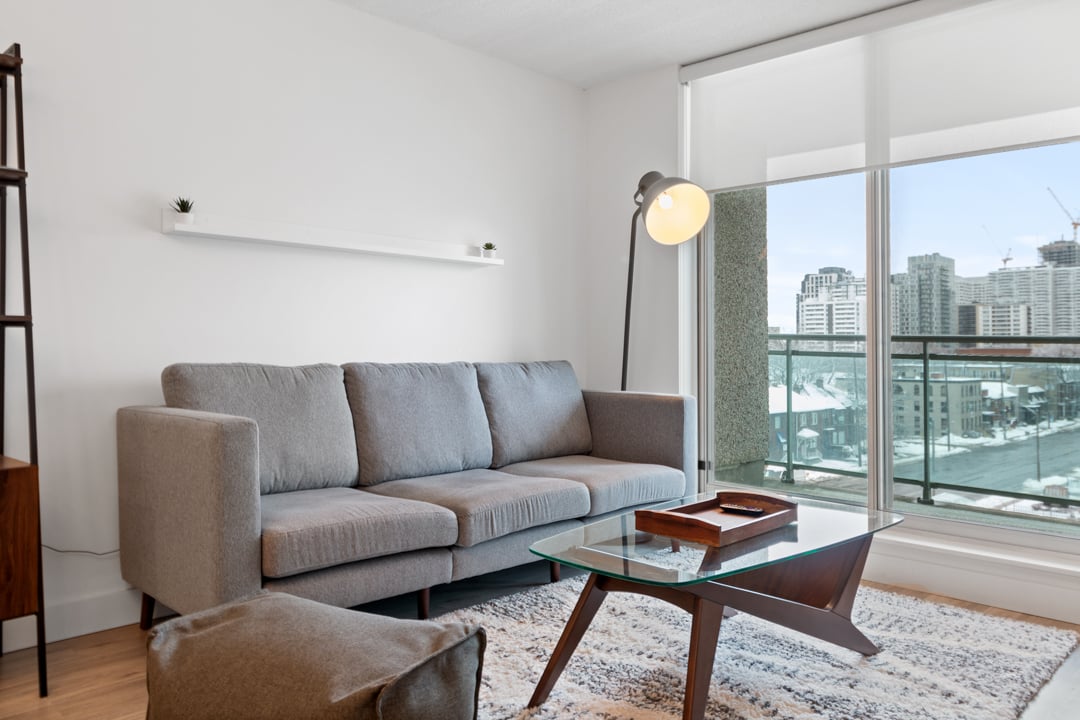 398 Eglinton Avenue E #611