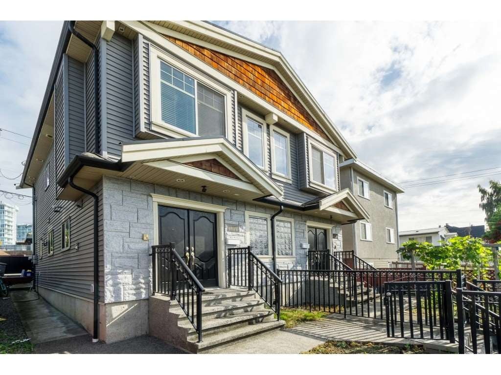 4674 Victoria Dr