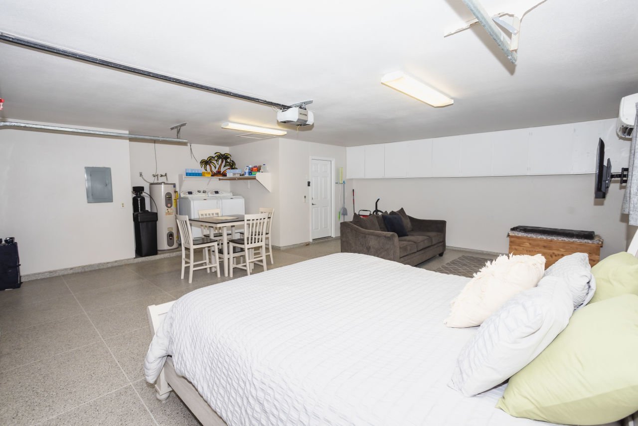 3376 Hornet Bay N