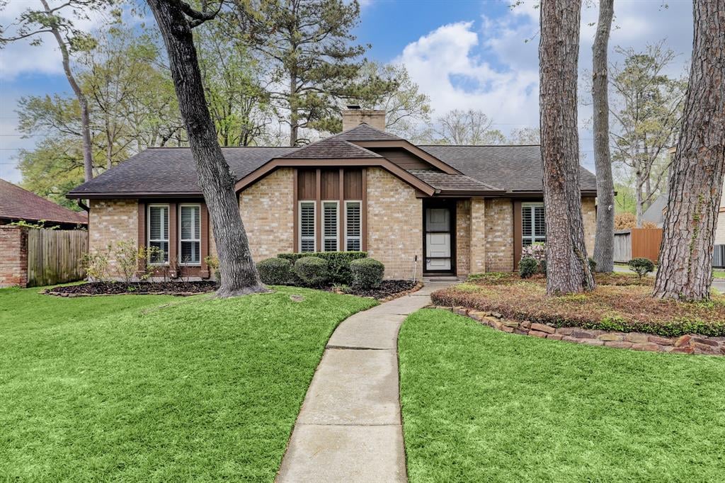 3715 Brook Shadow Dr