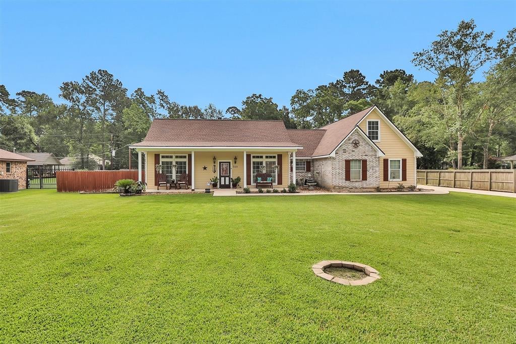 506 Weeping Willow Wy