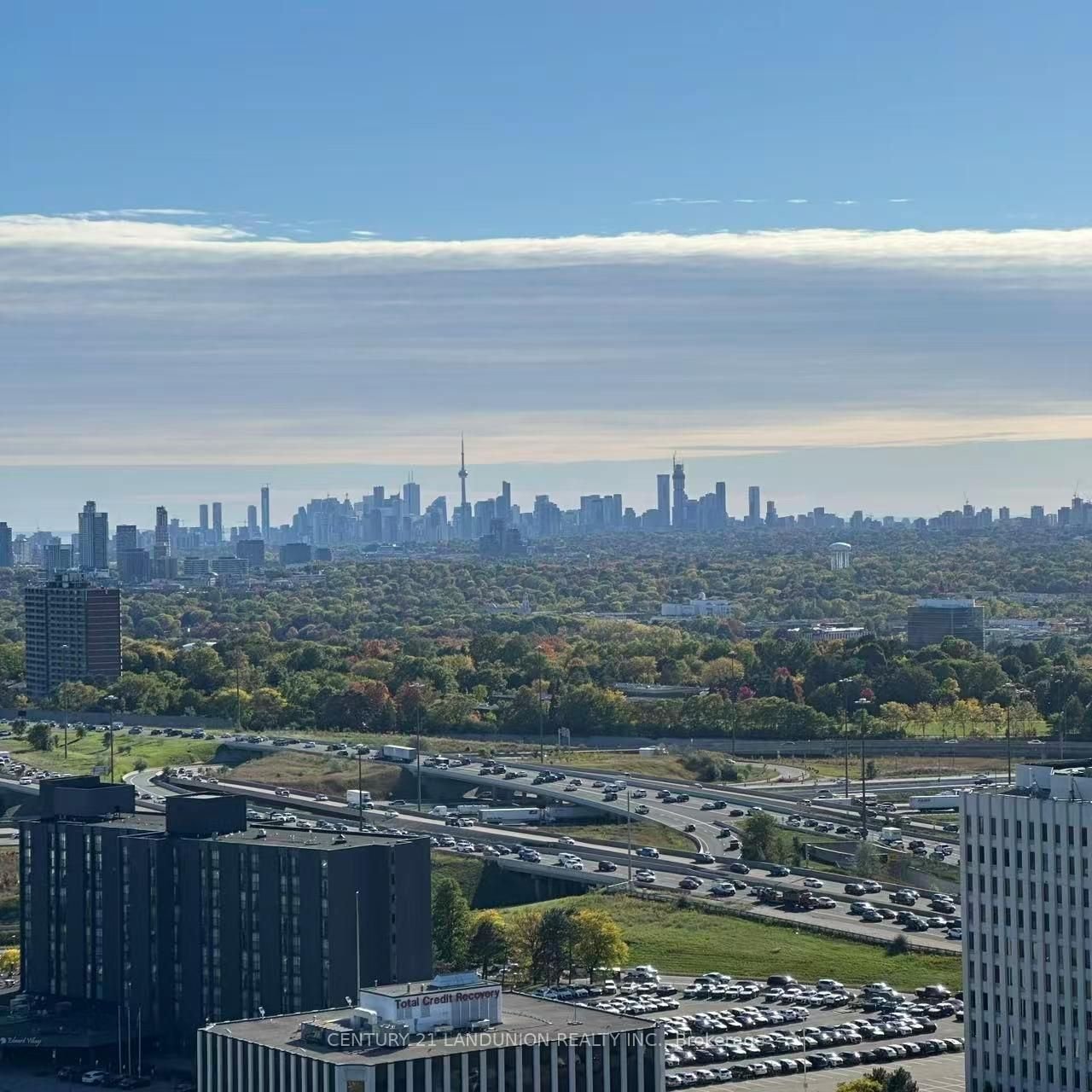 COZY PENTHOUSE LIVING