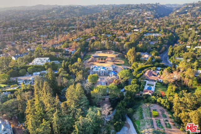 10281 Charing Cross Rd