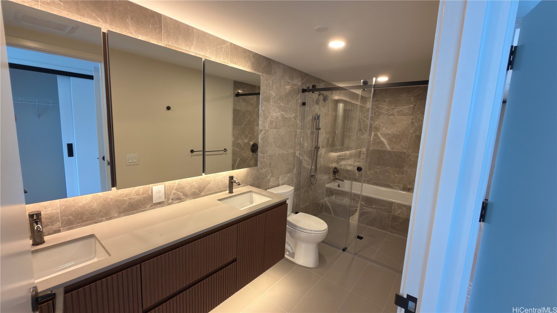 333 Ward Avenue #3510
