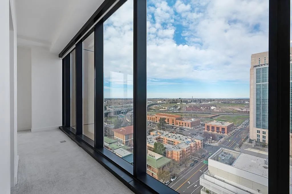 500 J St #1701