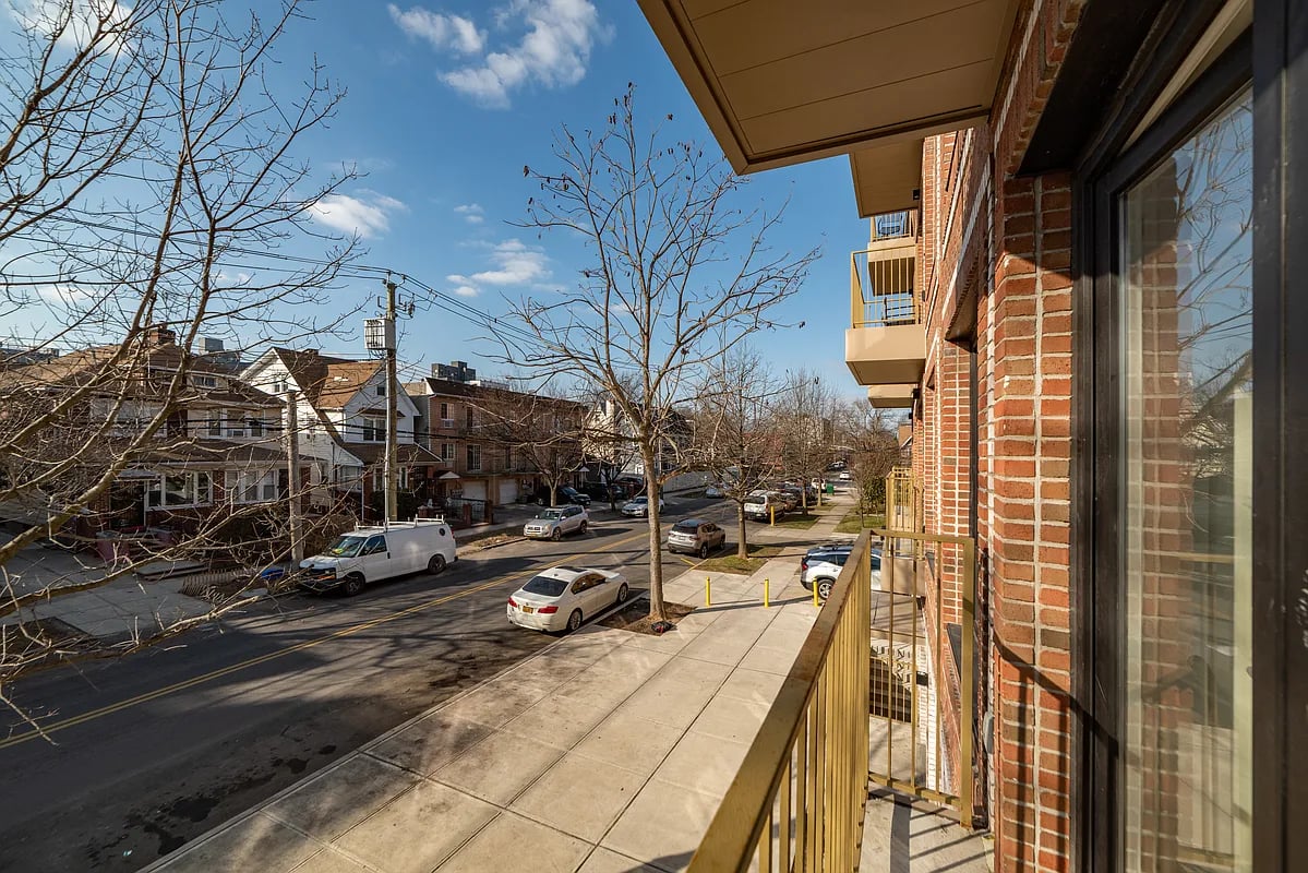 1613 Brooklyn Avenue #207 