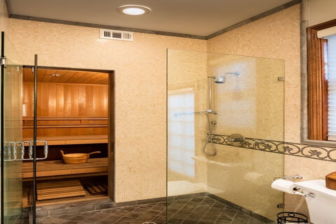 San Vicente Blvd, 90402