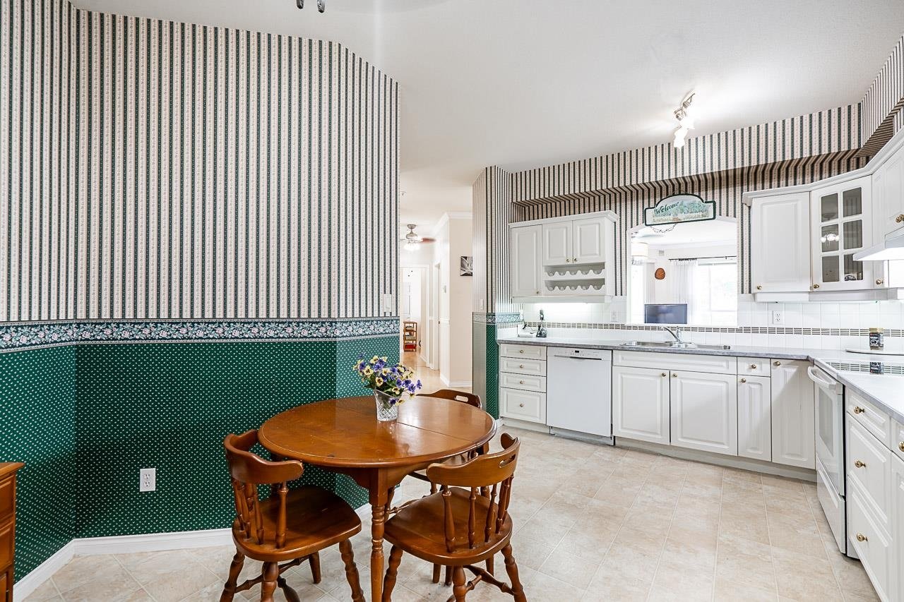 305-3098 Guildford Wy