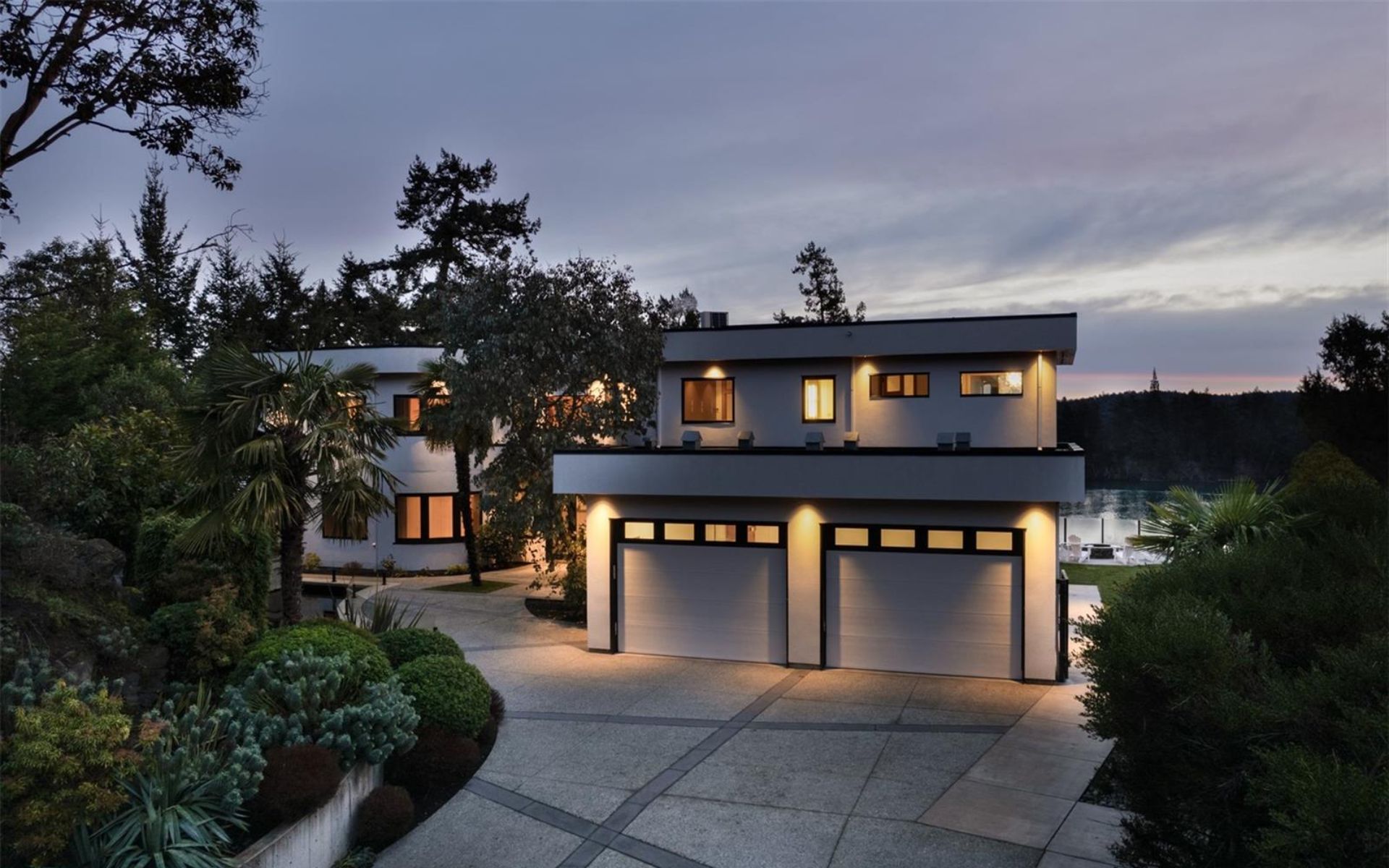 2353 Dolphin Rd