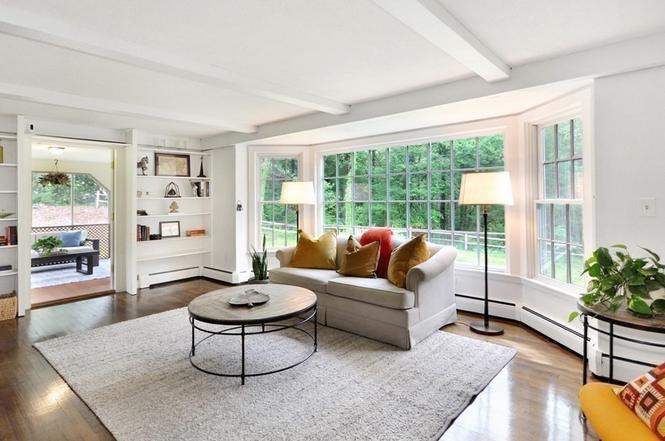 309 Lindsay Pond Rd