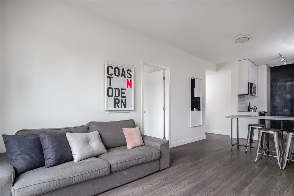 138 E Hastings St, #201