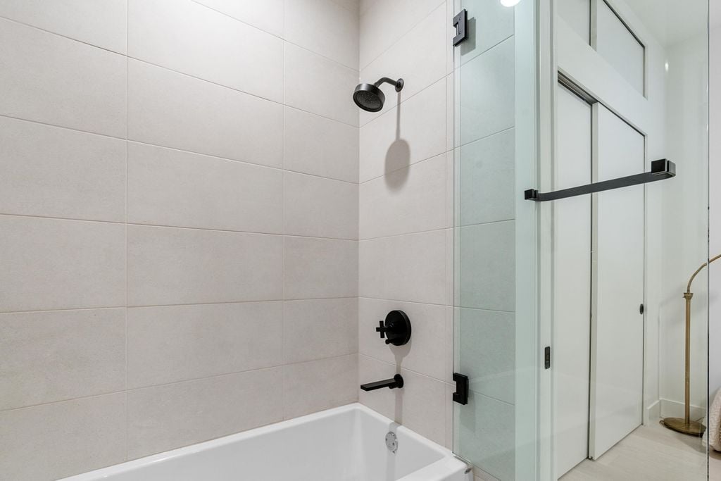 300 Salter St, #310