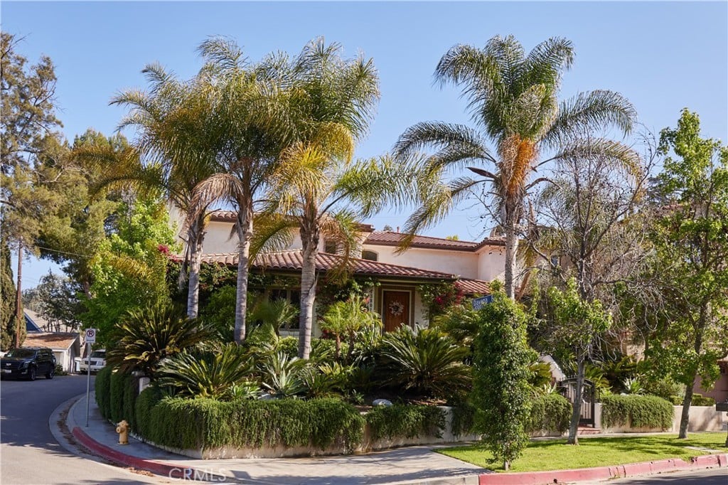 13804 Valley Vista Blvd