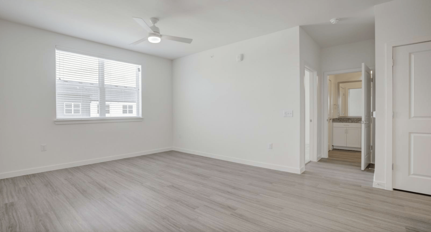 Enjoy up to 12 weeks of base rent FREE!