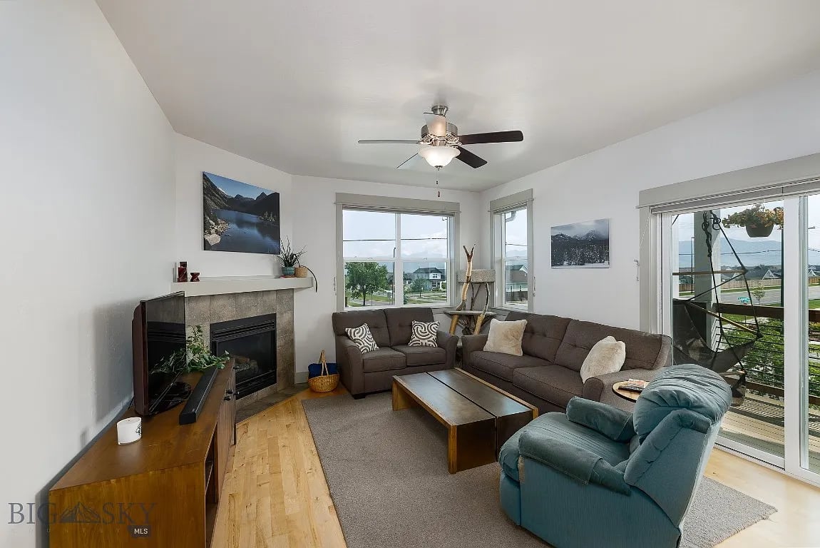 595 N Laurel Pkwy