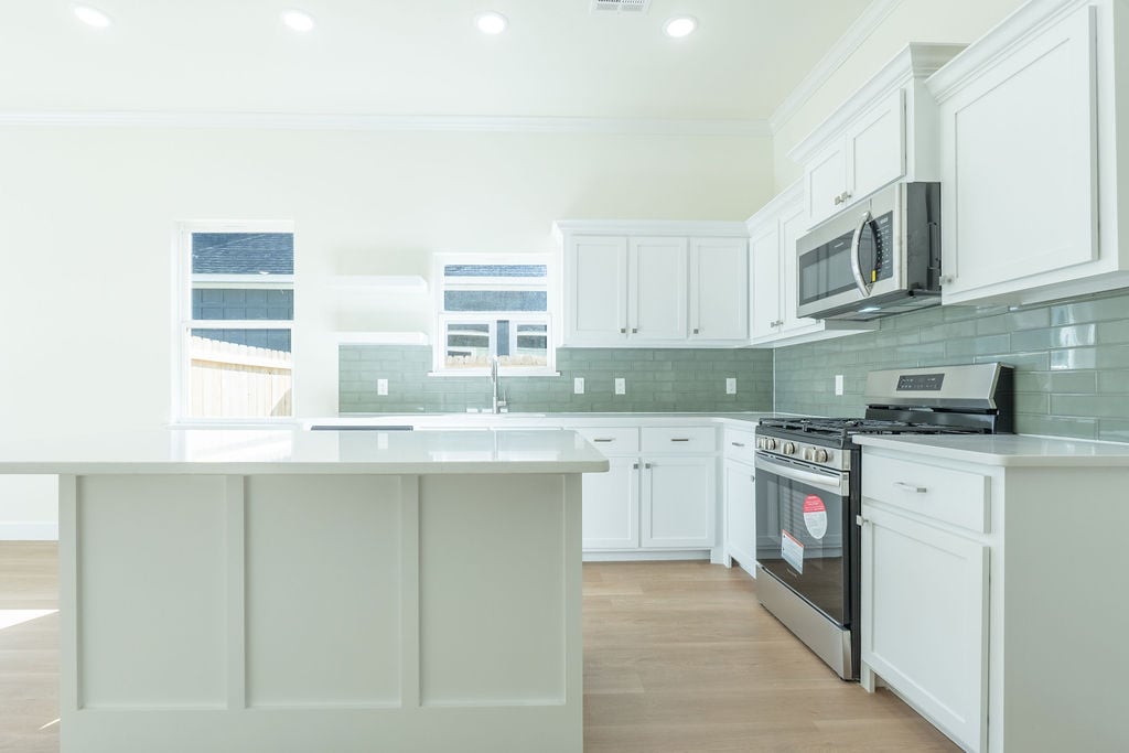 820 W Locust Street