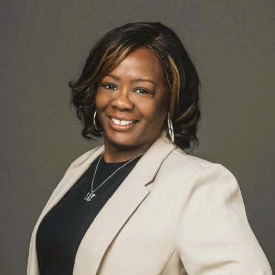 Carol Richardson Waukegan, IL Real Estate Agent Headshot