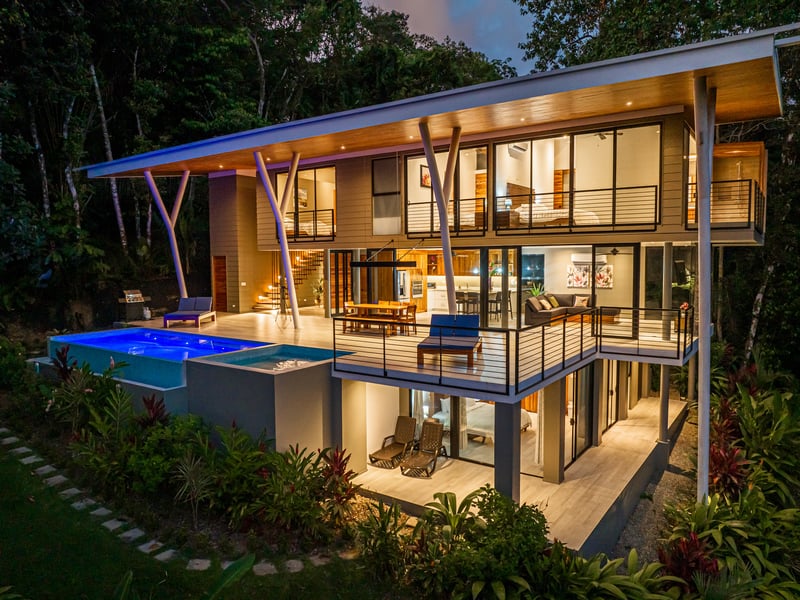 4 Bedroom Jungle Paradise with Ocean Views